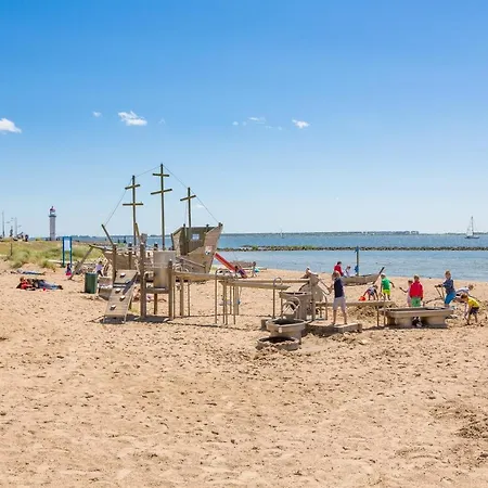 Beachhotel Cape Helius 酒店 海勒武特斯莱斯