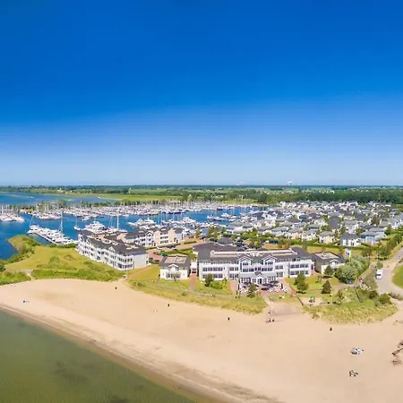 Beachhotel Cape Helius